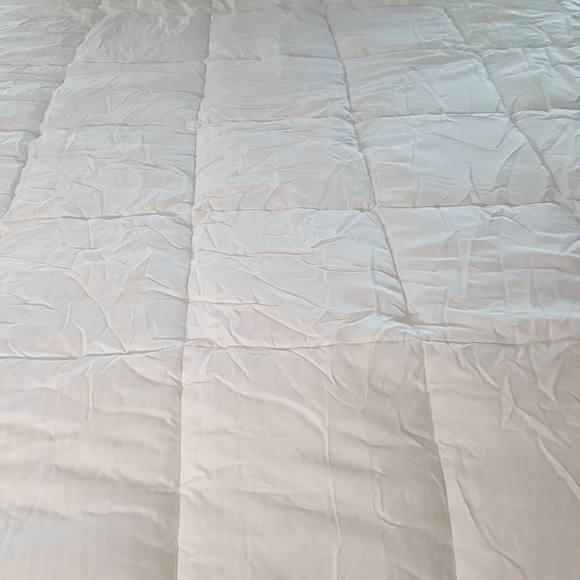 Charter Club Super Luxe Year Round Comforter FULL/QUEEN - Picture 5 of 10